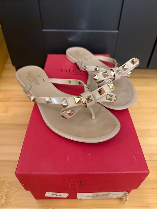 Valentino Shoes - Valentino Beige Rockstud Bow Thong Sandals size 6